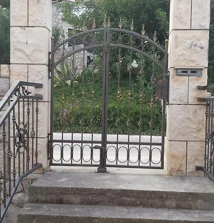 بيت ضيافة Double Hvar 15706d 3*