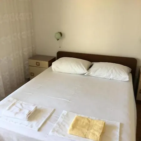 Double Hvar 15706d 3* Hvar Town