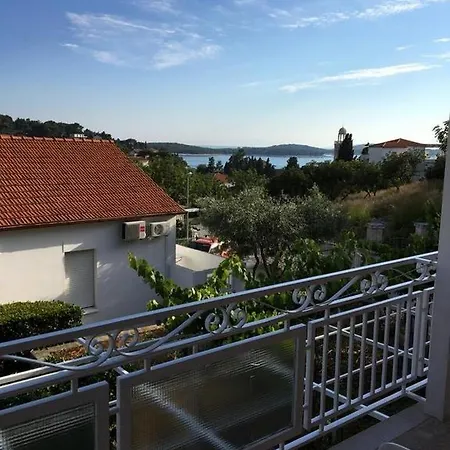 Double Hvar 15706d Guest house